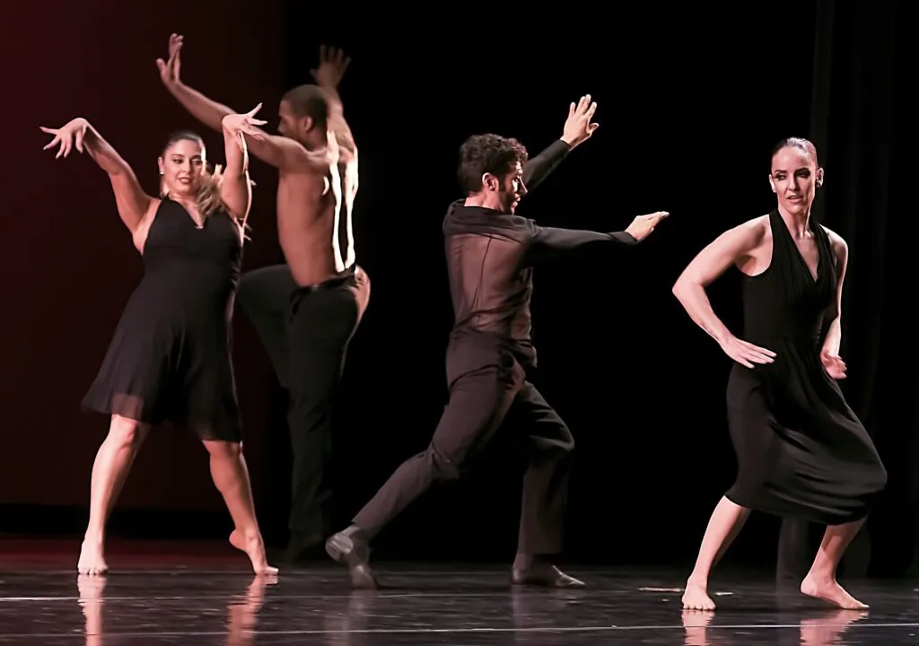 dance 4733683 1920